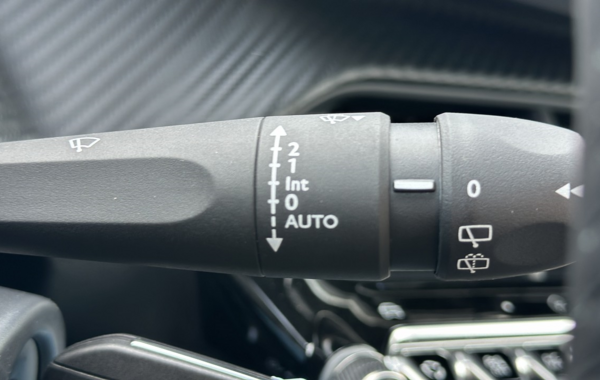 peugeot-208-1-2-puretech-100ch-s-s-allure - 781894713