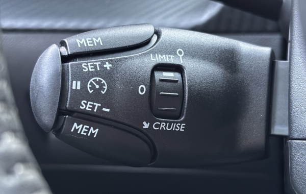 peugeot-208-1-2-puretech-100ch-s-s-active - 782274713