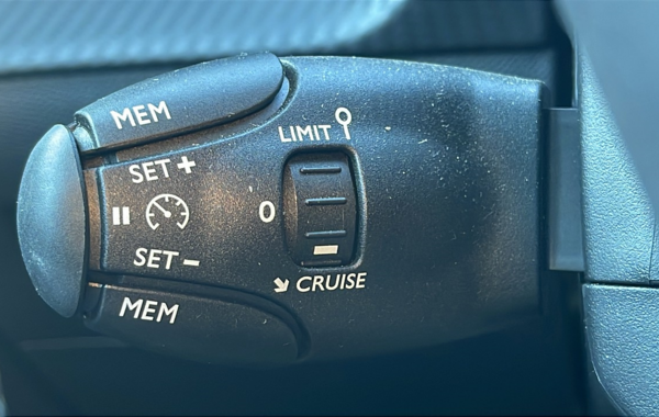 peugeot-208-1-2-puretech-100ch-s-s-gt - 796004713