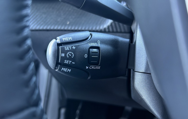peugeot-208-1-2-puretech-100ch-s-s-allure - 799664713