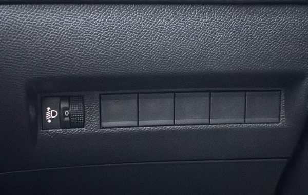 peugeot-208-1-2-puretech-100ch-s-s-allure - 799764713