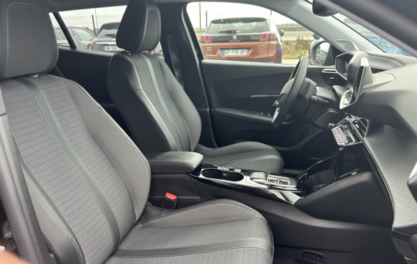 peugeot-2008-e-2008-136ch-allure-pack - 812564713