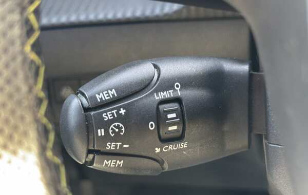peugeot-208-1-2-100ch-s-s-gt-118g - 819784713