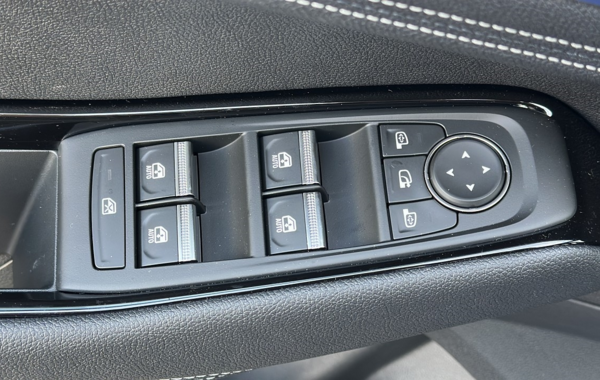 renault-austral-1-3-tce-mild-hybrid-160ch-techno-auto-24 - 823804713