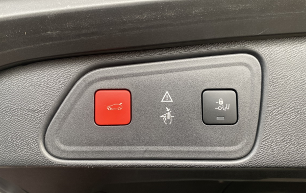 peugeot-3008-1-2-puretech-130ch-e6-c-allure-business-s-s-eat8 - 825494713