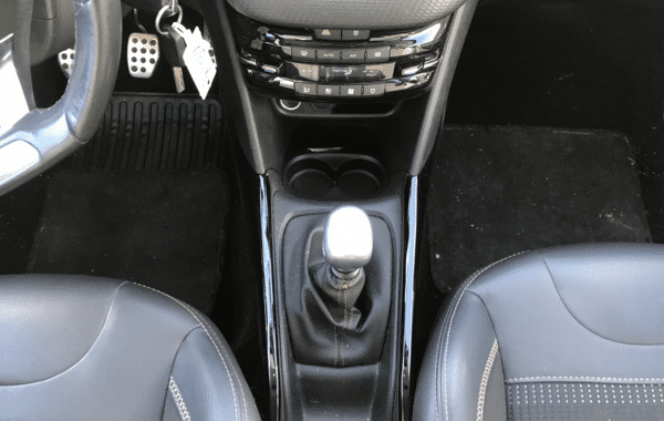 peugeot-2008-1-2-puretech-130ch-e6-c-gt-line-s-s - 829194713