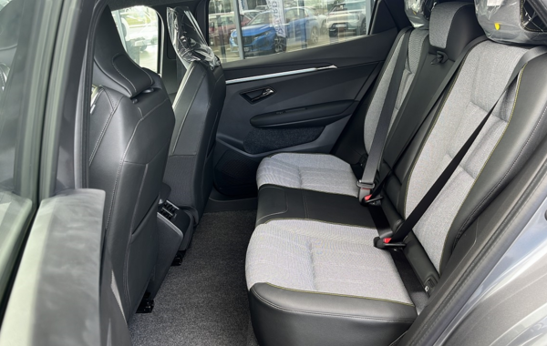 renault-scenic-v-e-tech-electric-170ch-techno-autonomie-confort-24 - 835884713