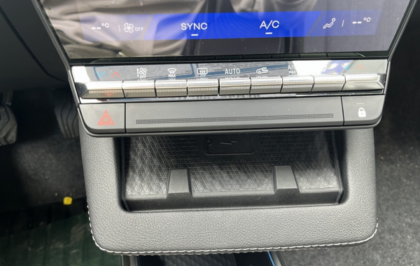 renault-scenic-v-e-tech-electric-170ch-techno-autonomie-confort-24 - 835884713