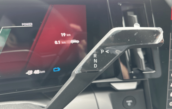 renault-scenic-v-e-tech-electric-170ch-techno-autonomie-confort-24 - 835894713