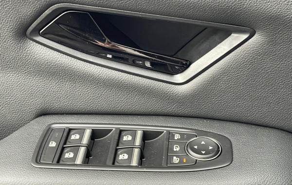 renault-scenic-v-e-tech-electric-170ch-techno-autonomie-confort-24 - 835914713