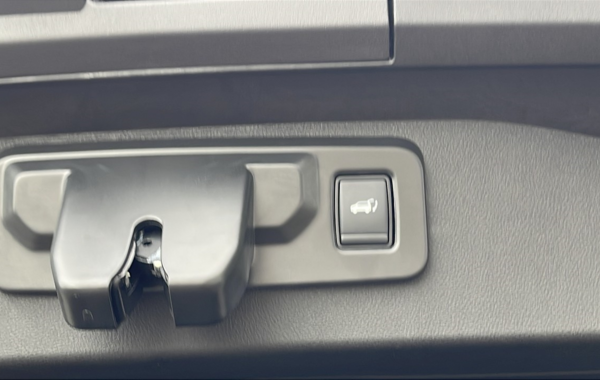 renault-scenic-v-e-tech-electric-170ch-techno-autonomie-confort-24 - 835914713