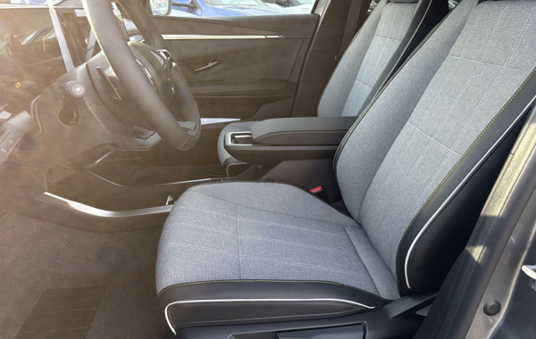 renault-scenic-v-e-tech-electric-170ch-techno-autonomie-confort-24 - 835954713
