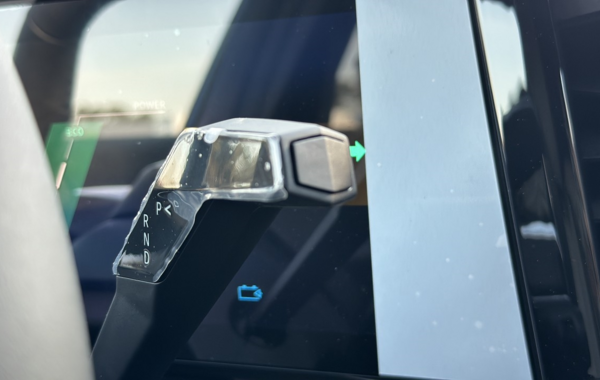renault-scenic-v-e-tech-electric-170ch-techno-autonomie-confort-24 - 835954713