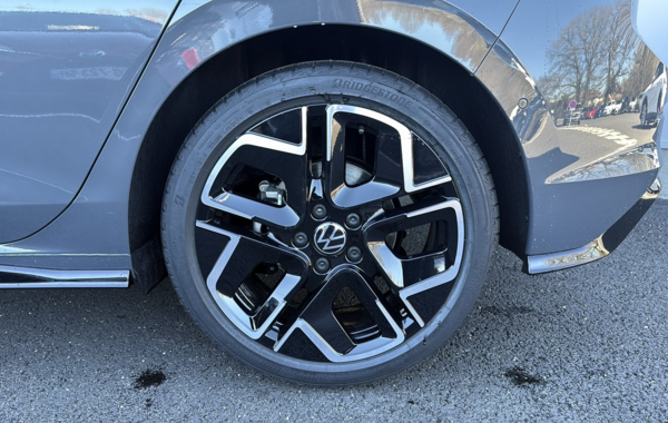 volkswagen-golf-viii-2-0-tdi-150ch-r-line-dsg7 - 839744713