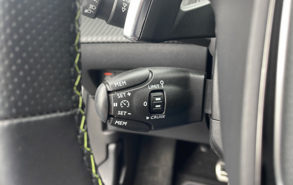 peugeot-2008-1-2-puretech-130ch-s-s-gt-eat8 - 839784713