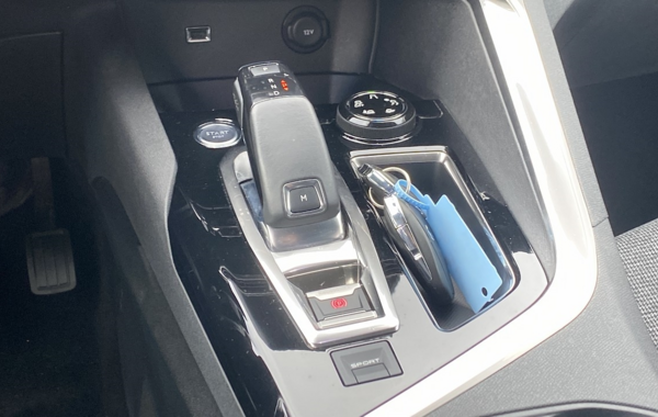 peugeot-3008-1-2-puretech-130ch-allure-s-s-eat6 - 849614713