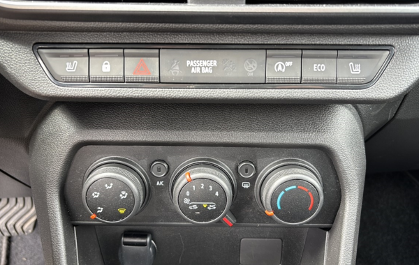 dacia-sandero-1-0-tce-90ch-expression-cvt-24 - 852824713