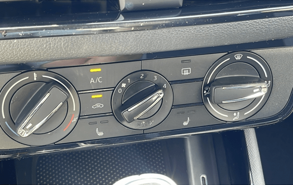skoda-kamiq-1-0-tsi-evo-2-116ch-selection-dsg7 - 857634713