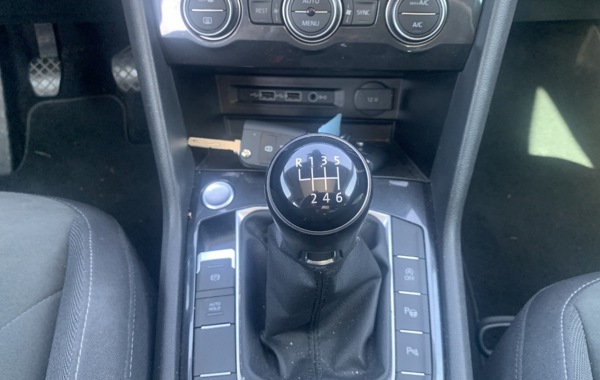 volkswagen-tiguan-2-0-tdi-150ch-carat-euro6d-t - 875194713