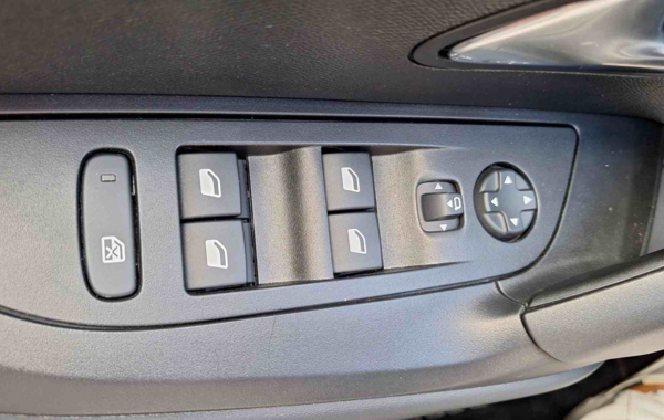 peugeot-2008-1-2-puretech-130ch-s-s-allure-pack-eat8 - 883554713