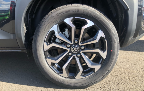toyota-yaris-cross-130h-design-my25 - 883674713