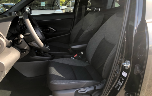 toyota-yaris-cross-130h-design-my25 - 883674713