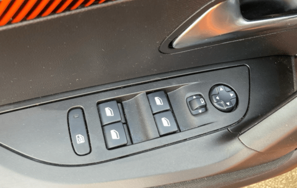 peugeot-2008-e-2008-136ch-active - 884274713