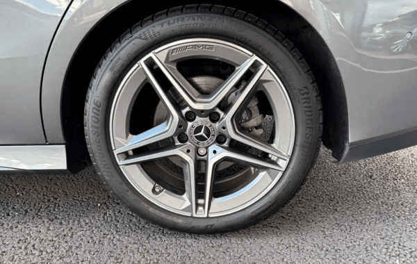mercedes-cla-shooting-brake-200-163ch-amg-line-7g-dct - 886834713