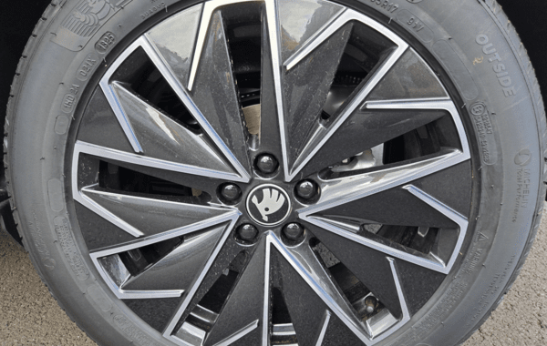 skoda-kamiq-1-0-tsi-evo-2-116ch-selection-dsg7 - 888084713
