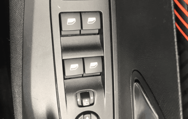 peugeot-2008-1-2-puretech-100ch-s-s-active-pack - 888444713