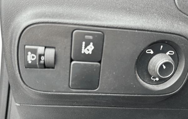 citroen-c3-ste-1-2-puretech-82ch-s-s-feel-nav-e6-d - 888874713