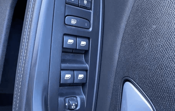 peugeot-308-phev-180ch-allure-pack-e-eat8 - 892784713