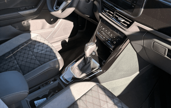 volkswagen-t-roc-2-0-tdi-150ch-r-line-dsg7 - 895834713