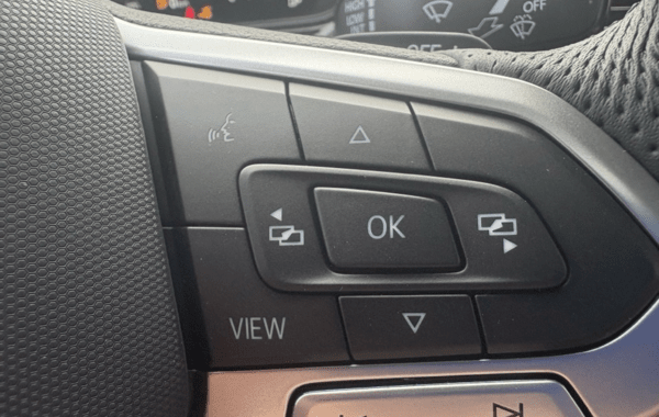 volkswagen-t-roc-2-0-tdi-150ch-r-line-dsg7 - 895904713