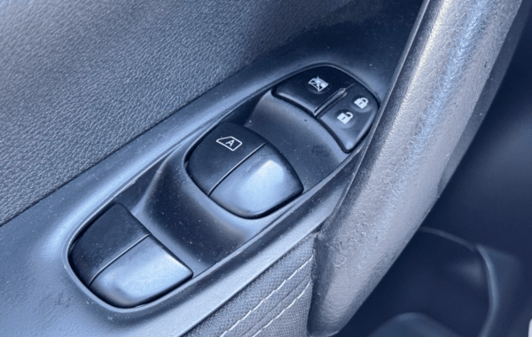 nissan-qashqai-1-5-dci-110ch-connect-edition - 897384713