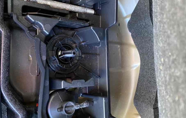peugeot-2008-1-2-puretech-130ch-s-s-gt-eat8 - 898914713