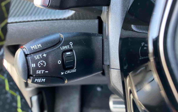 peugeot-2008-1-2-puretech-130ch-s-s-gt-eat8 - 898914713