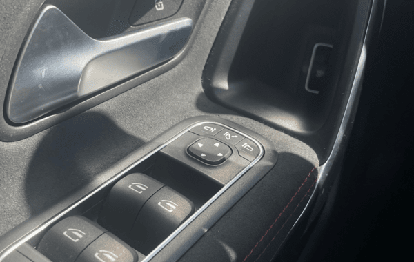 mercedes-cla-180-136ch-amg-line-7g-dct - 903034713