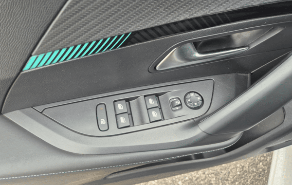 peugeot-2008-1-5-bluehdi-130ch-s-s-allure-eat8-125g - 904244713