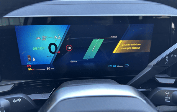 renault-austral-1-2-e-tech-full-hybrid-200ch-techno-25 - 905944713
