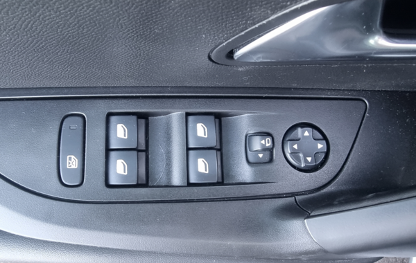 peugeot-2008-e-2008-136ch-allure - 907474713