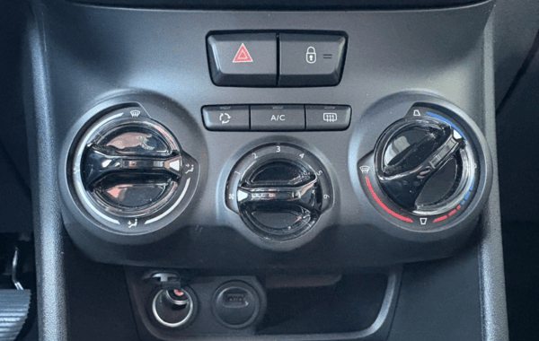 peugeot-208-affaire-1-2-puretech-82ch-s-s-premium-pack-euro6c - 913374713