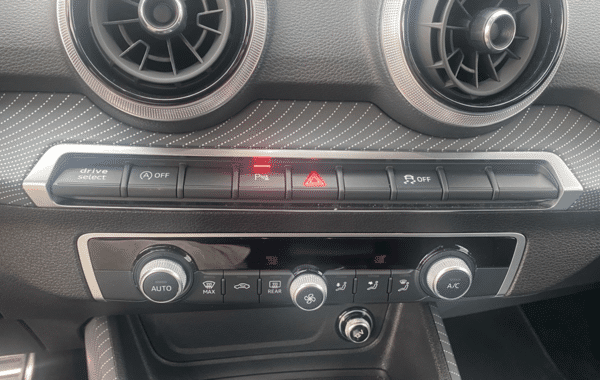 audi-q2-35-tdi-150ch-s-line-s-tronic-7 - 919514713