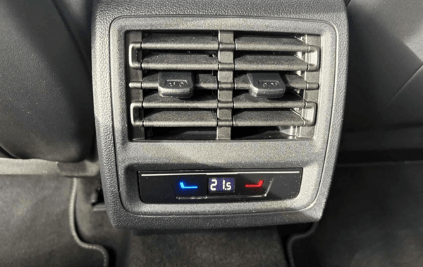 volkswagen-golf-viii-2-0-tdi-150ch-r-line-dsg7 - 926564713