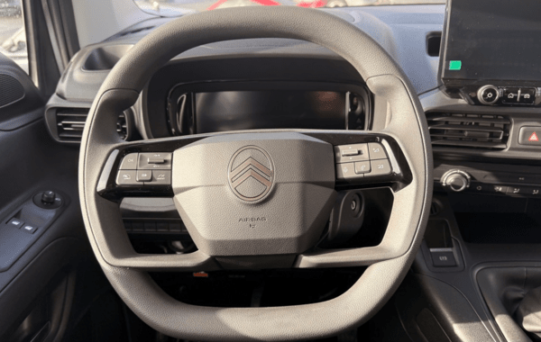 citroen-berlingo-taille-m-1-5-bluehdi-100ch-s-s-plus-n1 - 928044713