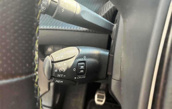 peugeot-2008-1-5-bluehdi-100ch-s-s-gt-line - 928904713