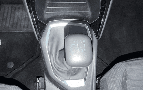 peugeot-2008-1-2-100ch-s-s-active-pack - 937474713