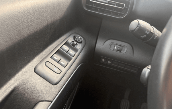 peugeot-rifter-1-5-bluehdi-130ch-s-s-standard-allure-pack - 942474713