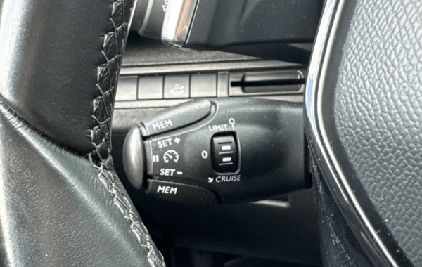 peugeot-3008-1-5-bluehdi-130ch-e6-c-allure-s-s-7cv - 942564713