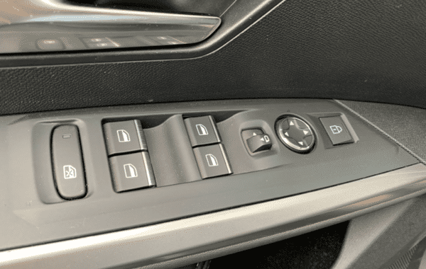 peugeot-5008-hybrid-145ch-gt-e-dcs6 - 943544713
